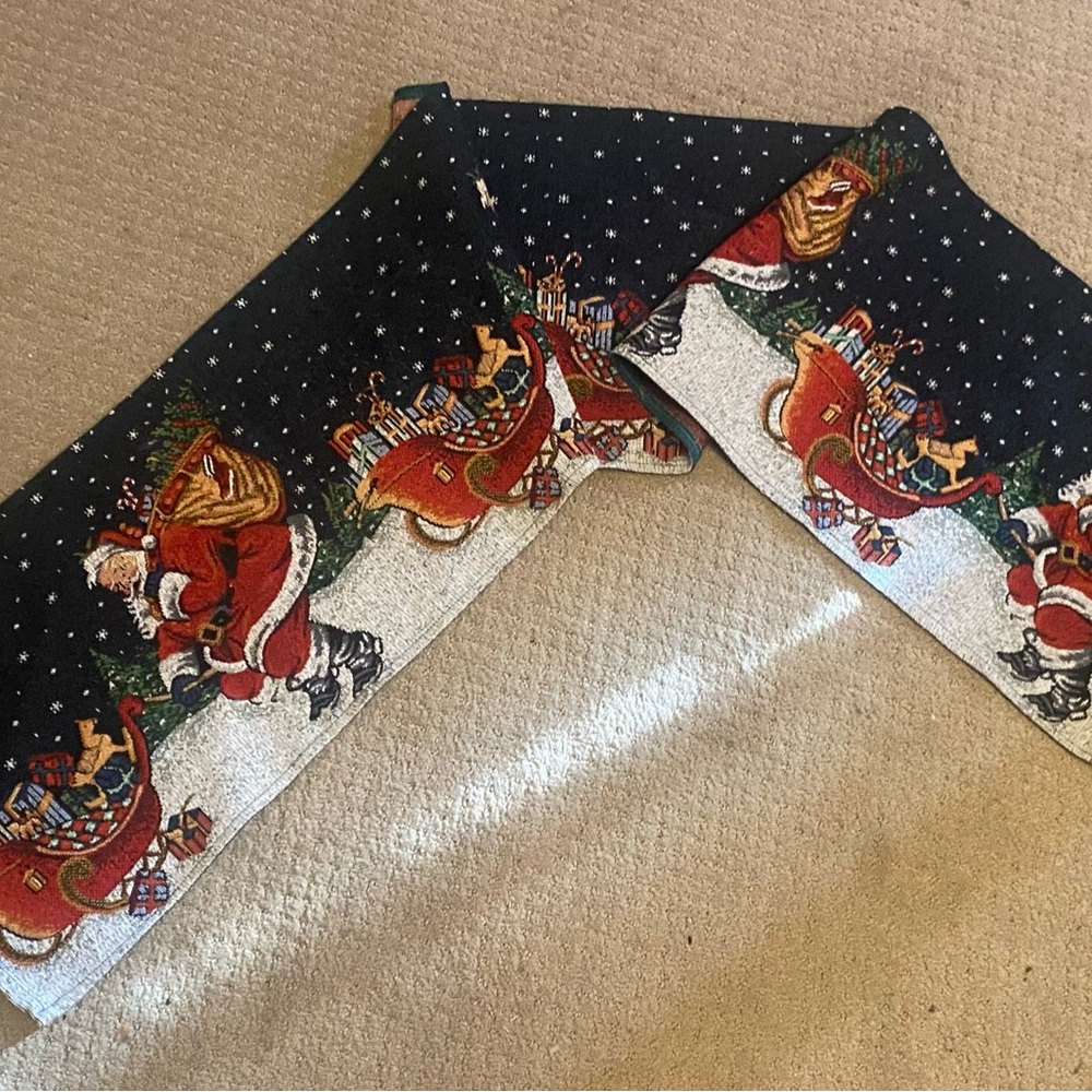 Christmas Table Runner 66 inch long EUC